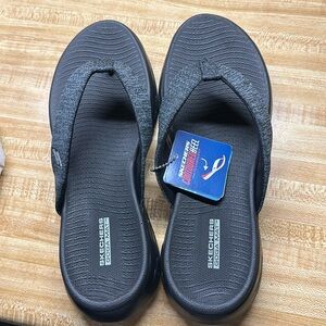 Skechers Black Minimalist Sandals with Textured Footbed